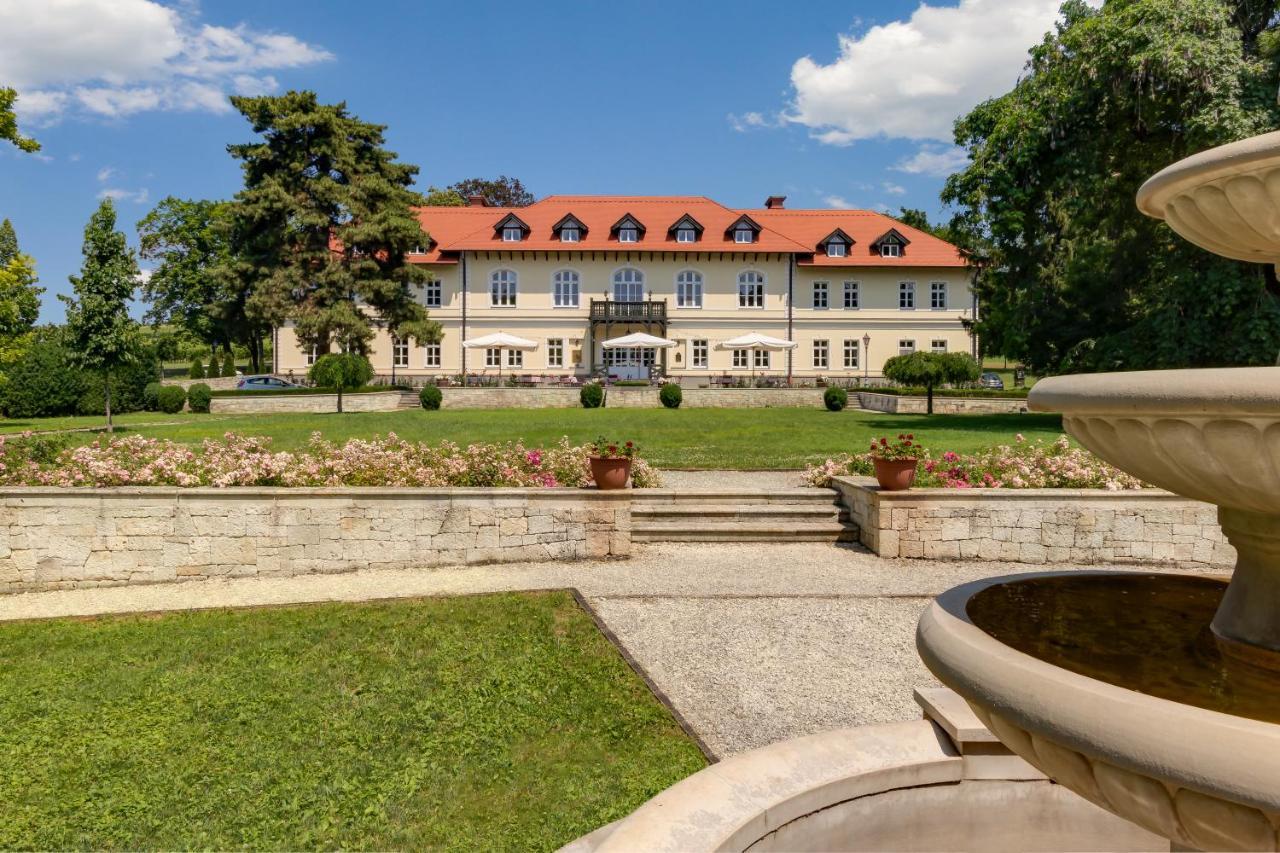 Castle Hotel Grof Degenfeld Superior Tarcal Exterior foto