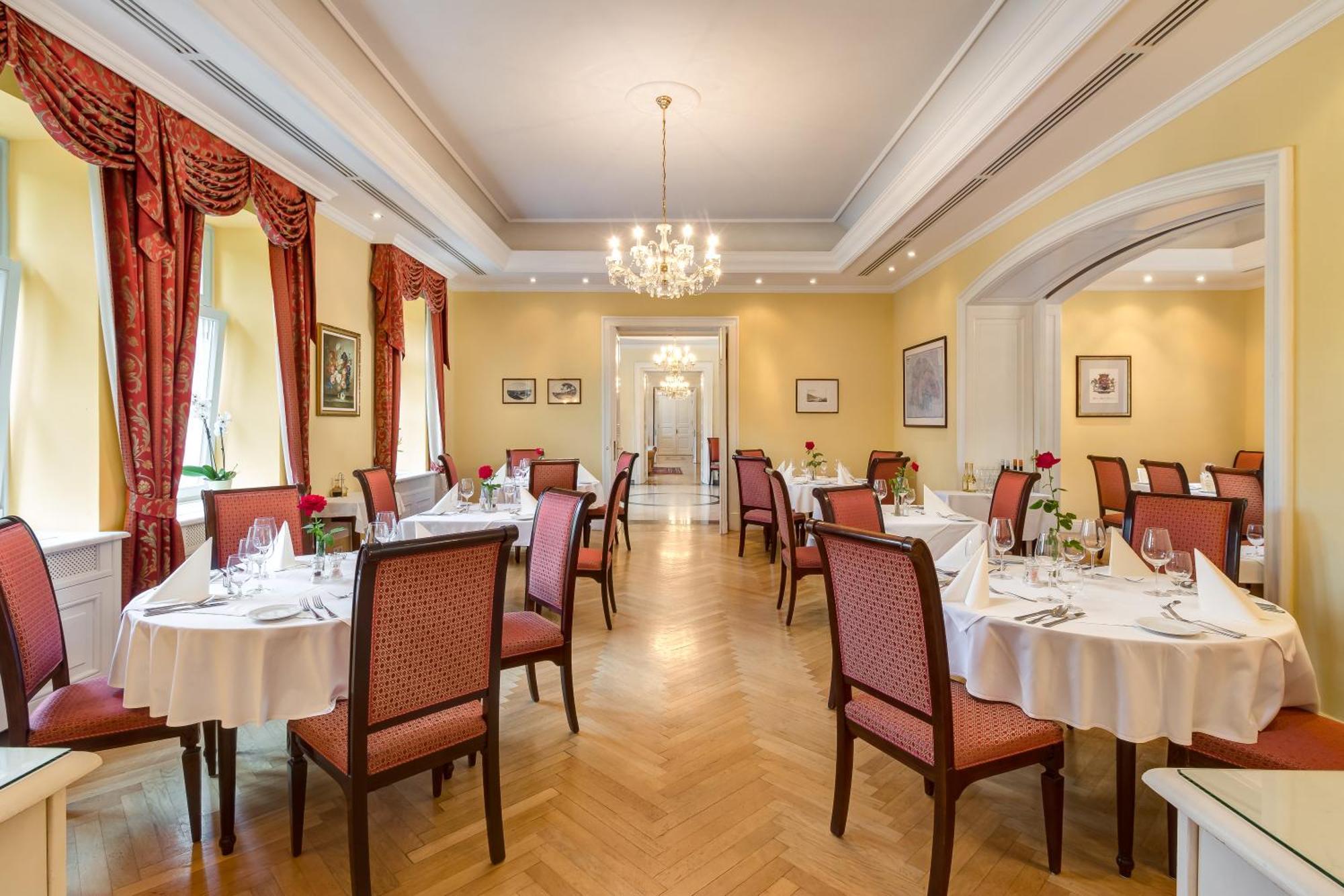Castle Hotel Grof Degenfeld Superior Tarcal Exterior foto